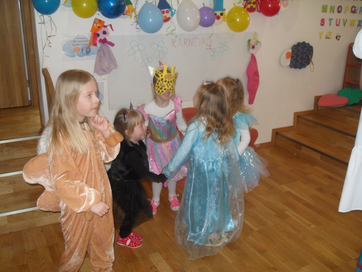 Karneval lienky 2022 043